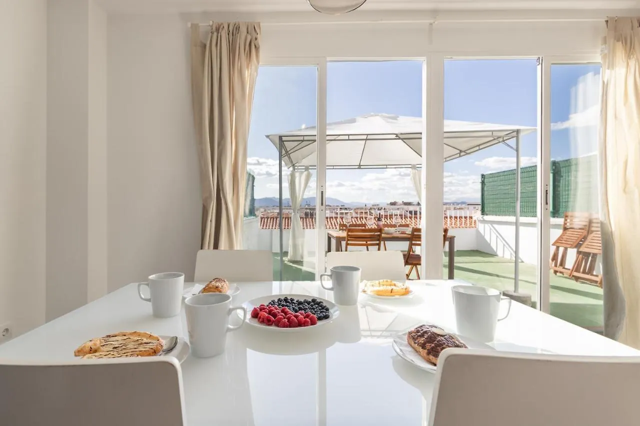 Fun Building Duplexes By Homeabout مالقة